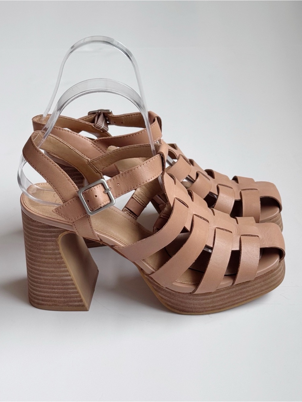 Crown Vintage Woven Platform Heels in Brown Like New